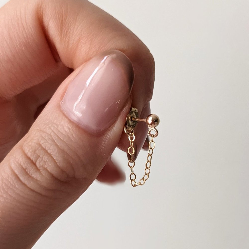 Devin Simple Chain Studs